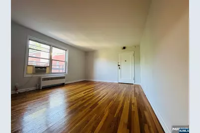 2330 Linwood Avenue 5C #5C, Fort Lee, NJ 07024 - Photo 9