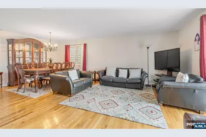 306 Desoto Place 2 #2, Fairview, NJ 07022 - Photo 5
