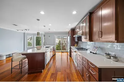 352 Gorge, Cliffside Park, NJ 07010 - Photo 5