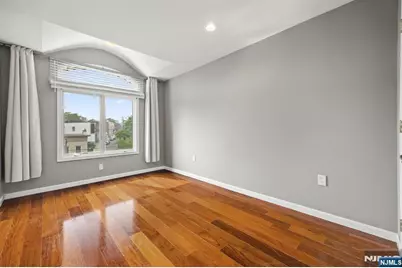 352 Gorge, Cliffside Park, NJ 07010 - Photo 15