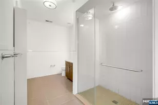 9 Somerset Ln 202, Edgewater, NJ 07020 - Photo 9