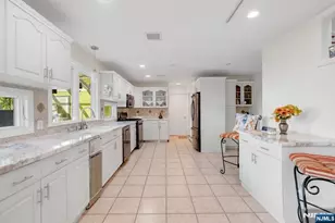 703 Stewart St, Ridgefield, NJ 07657 - Photo 15