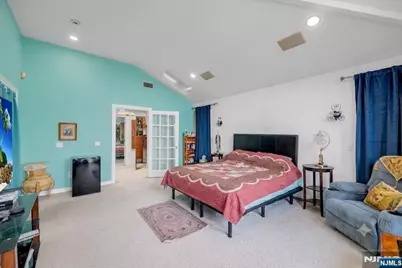 703 Stewart Street, Ridgefield, NJ 07657 - Photo 25