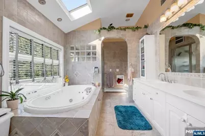 703 Stewart Street, Ridgefield, NJ 07657 - Photo 29