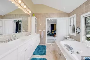 703 Stewart St, Ridgefield, NJ 07657 - Photo 31