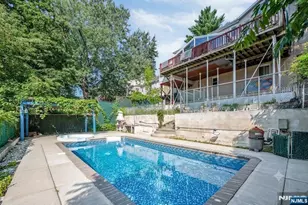 703 Stewart St, Ridgefield, NJ 07657 - Photo 45