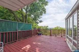 703 Stewart St, Ridgefield, NJ 07657 - Photo 23