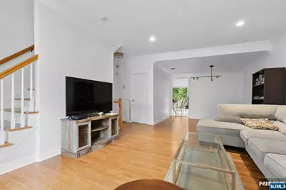 9 Hackensack Avenue, Weehawken, NJ 07086 - Photo 3