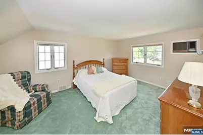 14-01 Floral Avenue, Fair Lawn, NJ 07410 - Photo 11