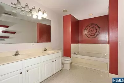 261 Riverwalk Way Q174 #Q174, Clifton, NJ 07014 - Photo 21