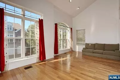 261 Riverwalk Way Q174 #Q174, Clifton, NJ 07014 - Photo 9