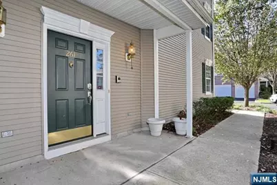 261 Riverwalk Way Q174 #Q174, Clifton, NJ 07014 - Photo 3