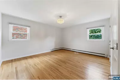 312 Glen Avenue, Palisades Park, NJ 07650 - Photo 25