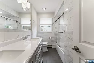 312 Glen Avenue, Palisades Park, NJ 07650 - Photo 17