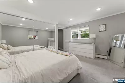 312 Glen Avenue, Palisades Park, NJ 07650 - Photo 39