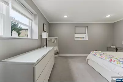 312 Glen Avenue, Palisades Park, NJ 07650 - Photo 37