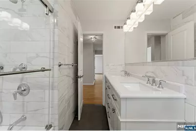 312 Glen Avenue, Palisades Park, NJ 07650 - Photo 19