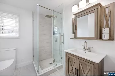 182 Coombs Drive, Paramus, NJ 07652 - Photo 35