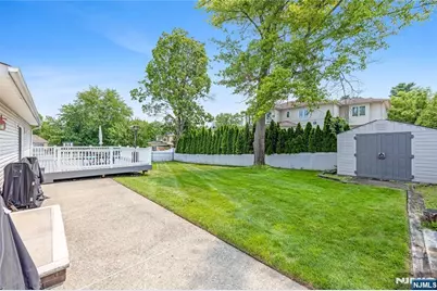 182 Coombs Drive, Paramus, NJ 07652 - Photo 7