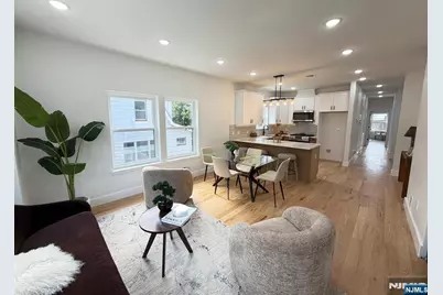 93 Melville Place, Irvington, NJ 07111 - Photo 5