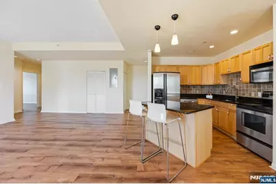 399 11th Street 301 #301, Palisades Park, NJ 07650 - Photo 5