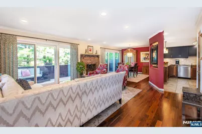 42 Highpoint, Cedar Grove, NJ 07009 - Photo 5