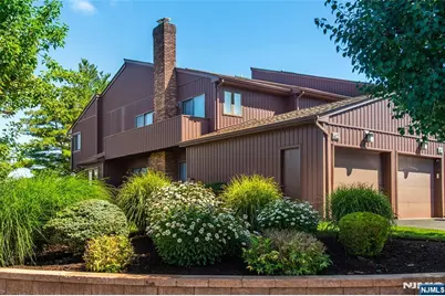42 Highpoint, Cedar Grove, NJ 07009 - Photo 3
