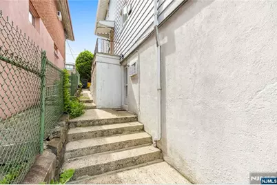 261 10th Street 1 #1, Palisades Park, NJ 07650 - Photo 17