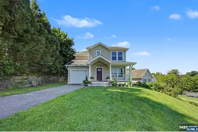 4 Michael Court, Hamburg, NJ 07419 - Photo 1
