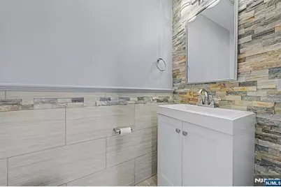 4 Michael Court, Hamburg, NJ 07419 - Photo 11