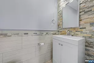 4 Michael Ct, Hamburg, NJ 07419 - Photo 11