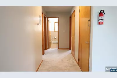 538 Hillside Street 2 #2, Ridgefield, NJ 07657 - Photo 3