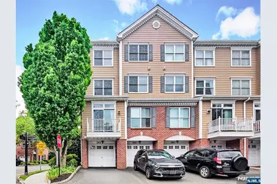 263 Halfmoon Court, West New York, NJ 07093 - Photo 15