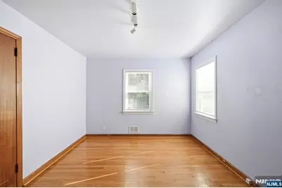 243 Woodland Avenue, River Edge, NJ 07661 - Photo 11