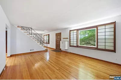 243 Woodland Avenue, River Edge, NJ 07661 - Photo 5