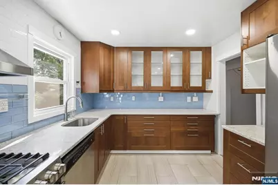243 Woodland Avenue, River Edge, NJ 07661 - Photo 9
