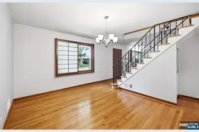 243 Woodland Avenue, River Edge, NJ 07661 - Photo 7