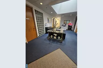 151 W Passaic Street 20 #20, Rochelle Park Township, NJ 07662 - Photo 3