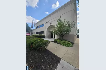 151 W Passaic Street 20 #20, Rochelle Park Township, NJ 07662 - Photo 1