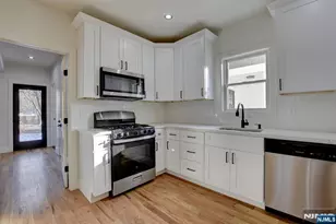 135 Forest Street 1R, Montclair, NJ 07042 - Photo 7
