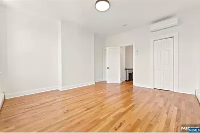 85 Union Street 2nd Floor #2nd Floor, Jersey City, NJ 07304 - Photo 13