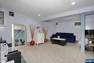 212 Washington Ave, Elmwood Park, NJ 07407 - Photo 15