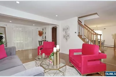 212 Washington Avenue, Elmwood Park, NJ 07407 - Photo 5