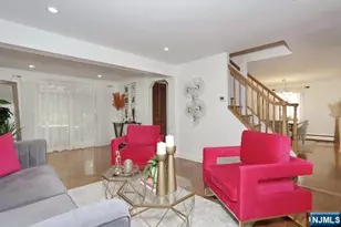 212 Washington Ave, Elmwood Park, NJ 07407 - Photo 5