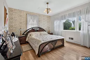 105 Baldwin Pl, Bloomfield, NJ 07003 - Photo 9