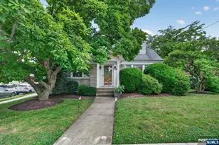 105 Baldwin Pl, Bloomfield, NJ 07003 - Photo 1