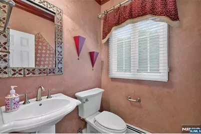 33 Crestwood Drive, Glen Rock, NJ 07452 - Photo 15