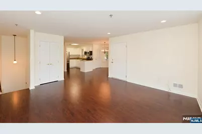45 Royal Avenue 49 #49, Hawthorne, NJ 07506 - Photo 7