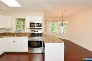 45 Royal Ave 49, Hawthorne, NJ 07506 - Photo 3