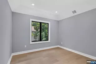 27 Crestwood Dr, Glen Rock, NJ 07452 - Photo 27